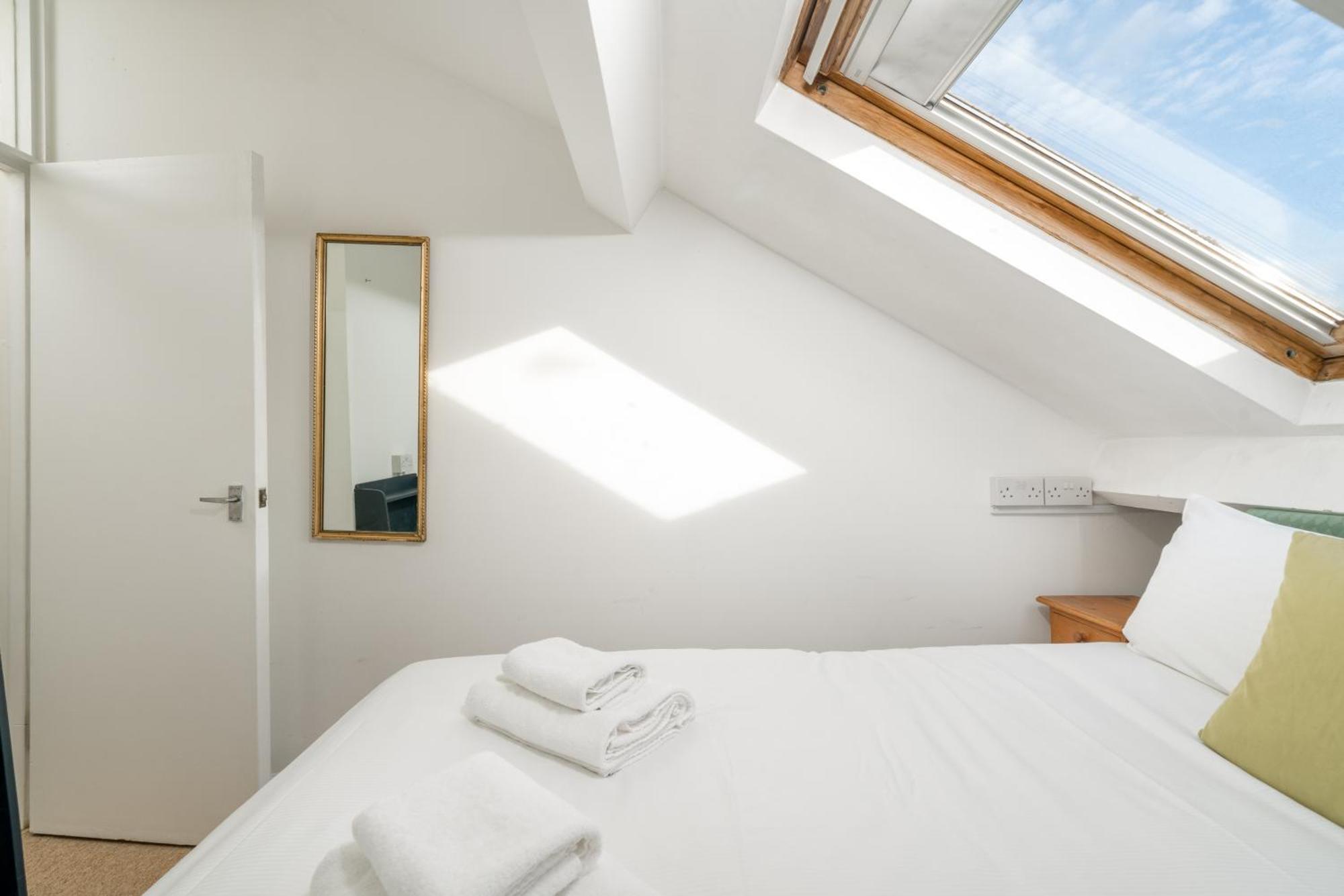 לונדון Cozy Maisonette Near Abbey Road מראה חיצוני תמונה
